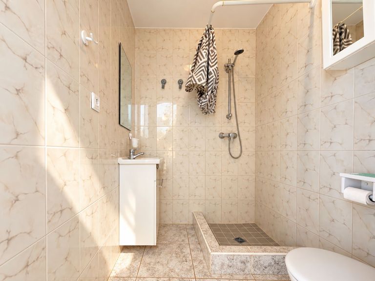 Property thumbnail 18
