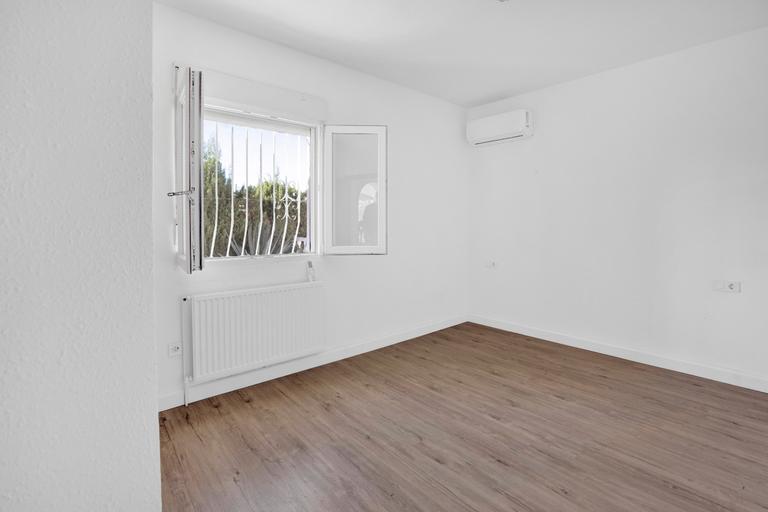 Property thumbnail 8