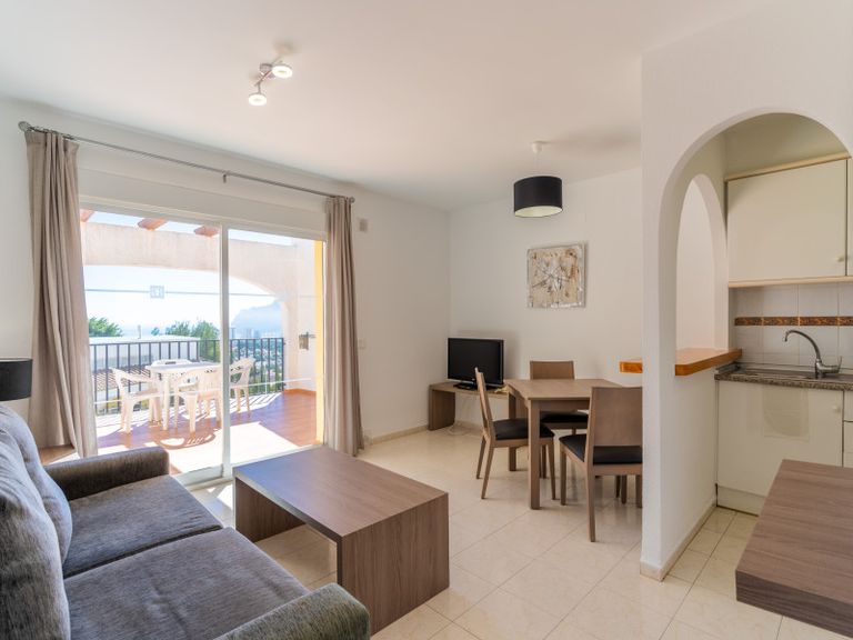 Property thumbnail 2