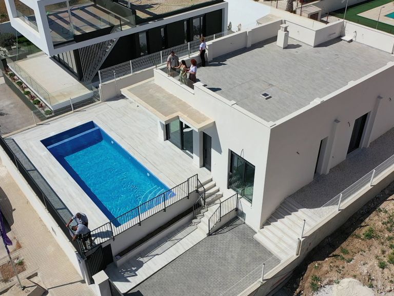 Property thumbnail 6