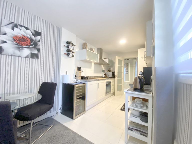 Property thumbnail 9