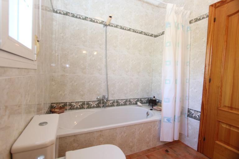Property thumbnail 3