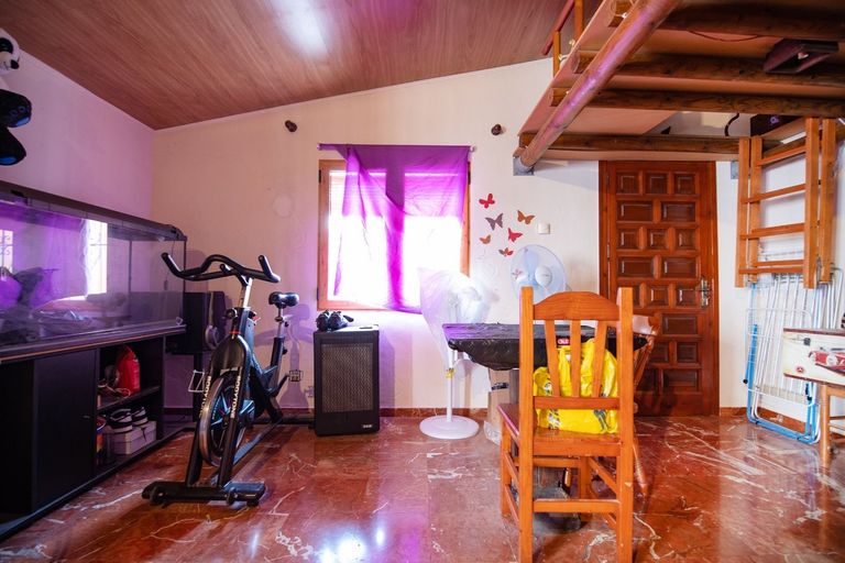 Property thumbnail 25