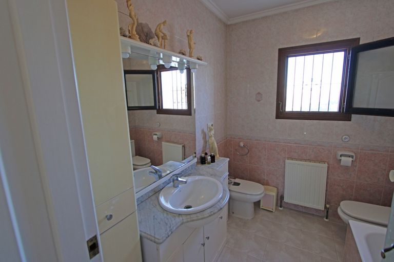 Property thumbnail 18