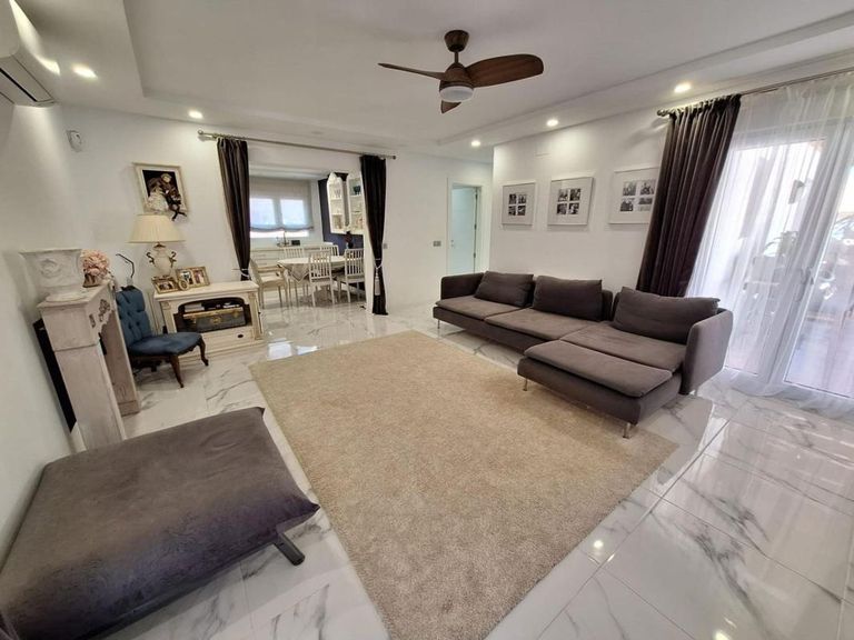 Property thumbnail 8