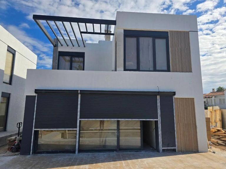 Property thumbnail 1