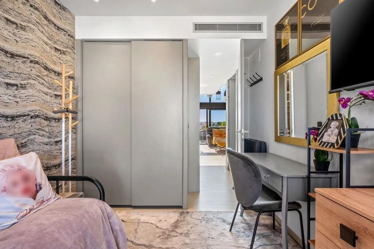 Property thumbnail 25