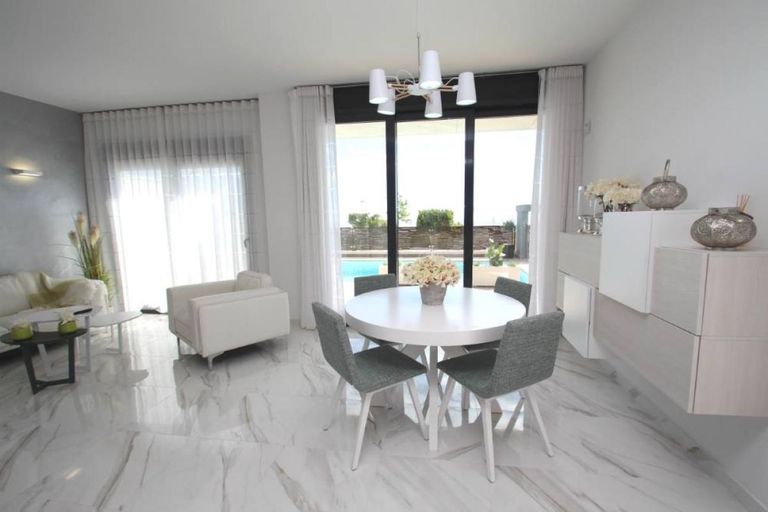 Property thumbnail 28