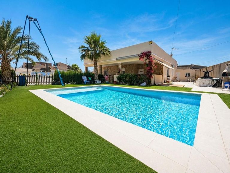Property thumbnail 1