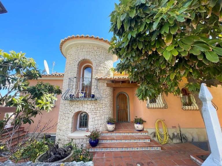 Property thumbnail 3