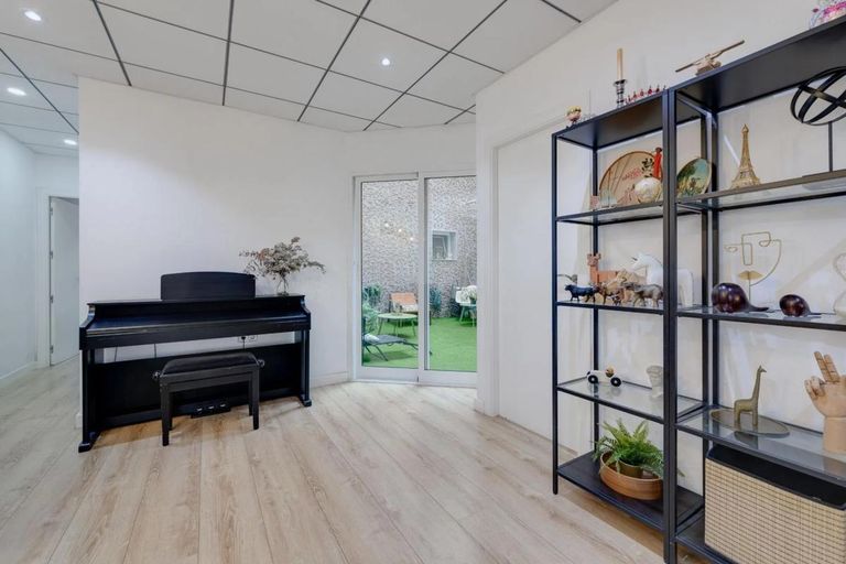 Property thumbnail 9