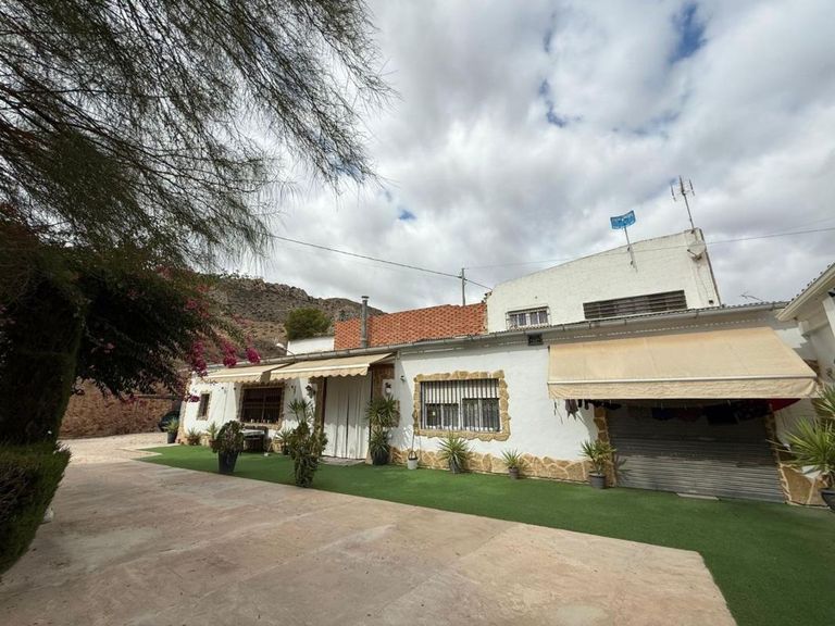 Property thumbnail 1