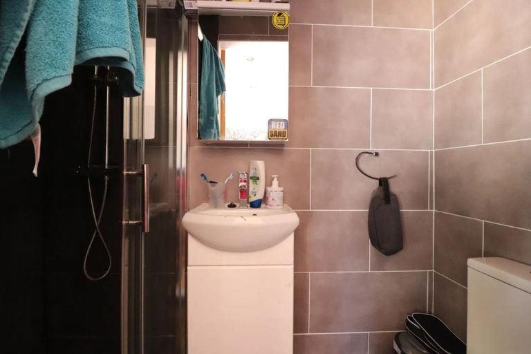 Property thumbnail 13