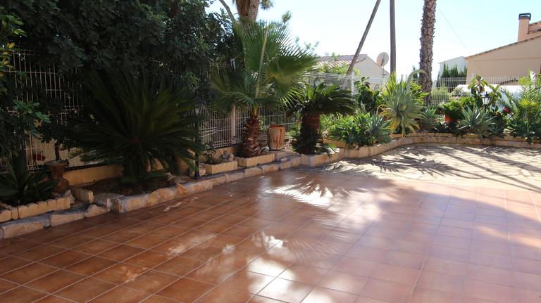 Property thumbnail 1