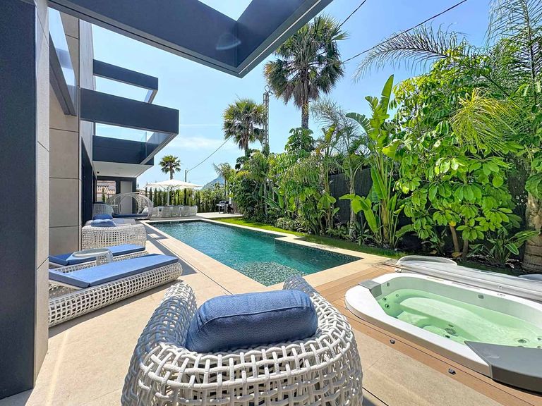 Property thumbnail 6