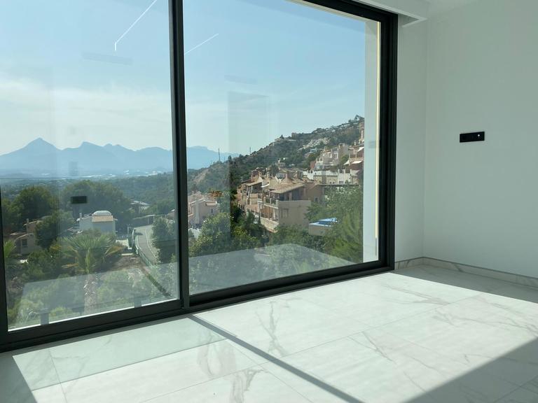 Property thumbnail 19