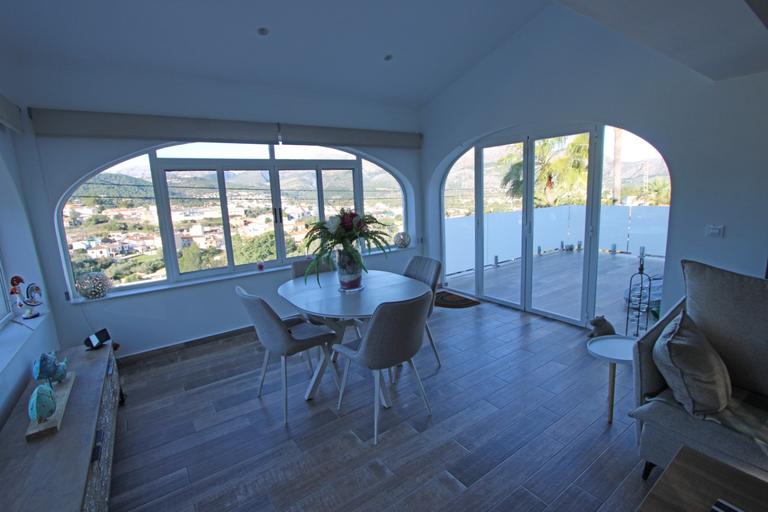 Property thumbnail 2