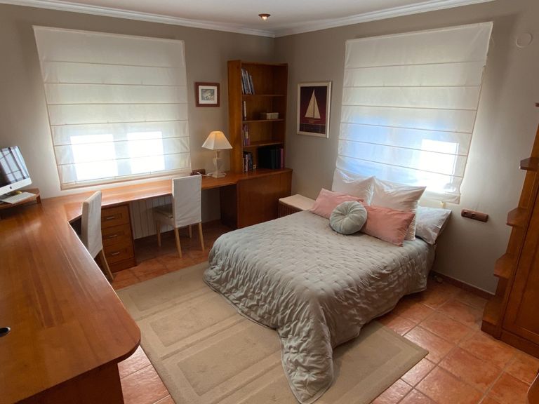 Property thumbnail 12