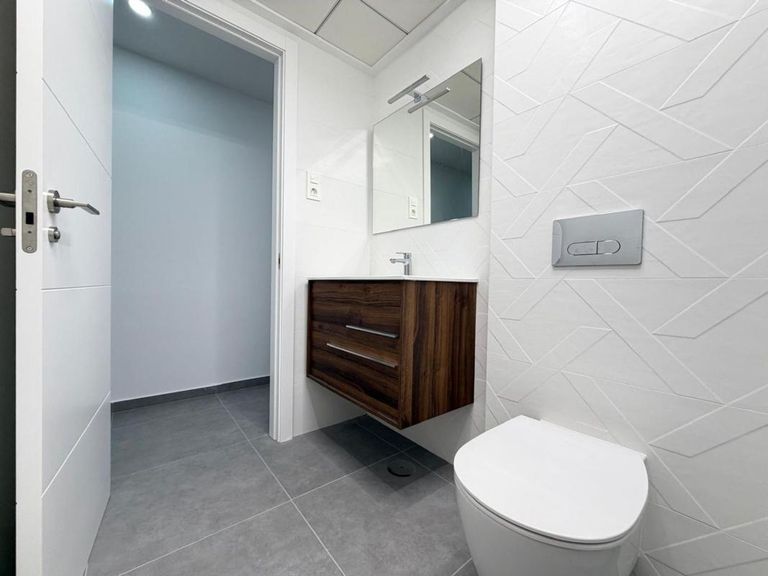 Property thumbnail 8