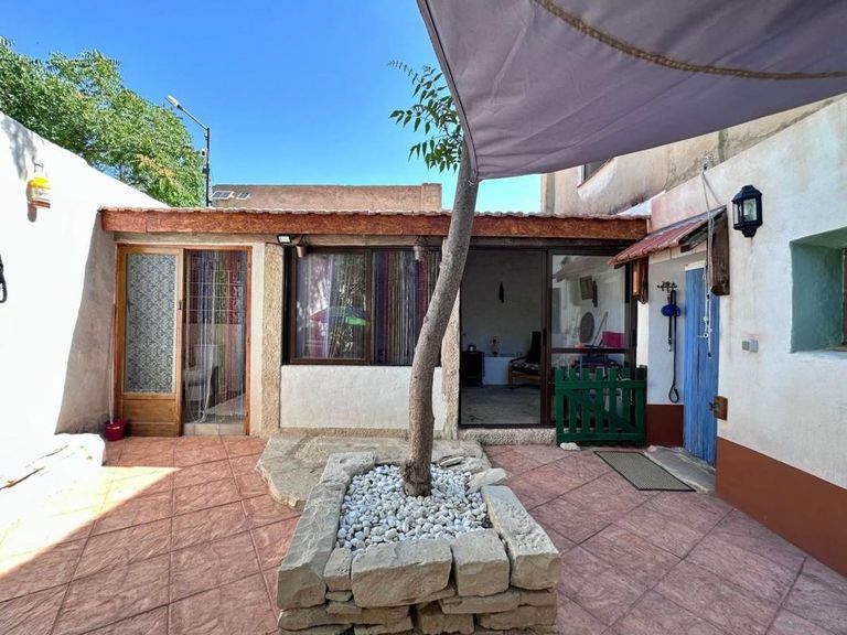 Property thumbnail 11