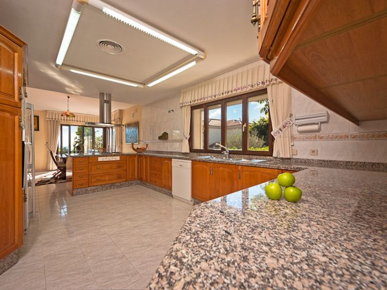 Property thumbnail 4