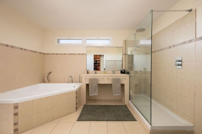 Property thumbnail 24