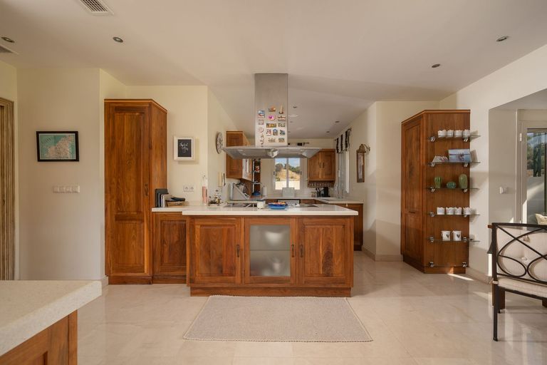 Property thumbnail 18