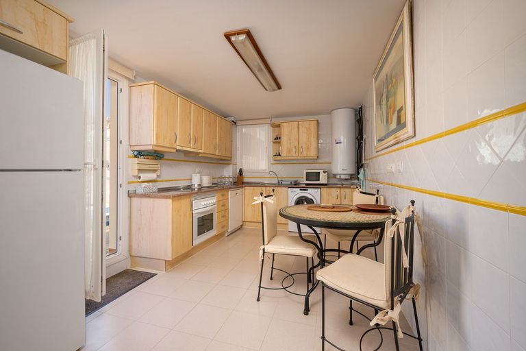 Property thumbnail 6
