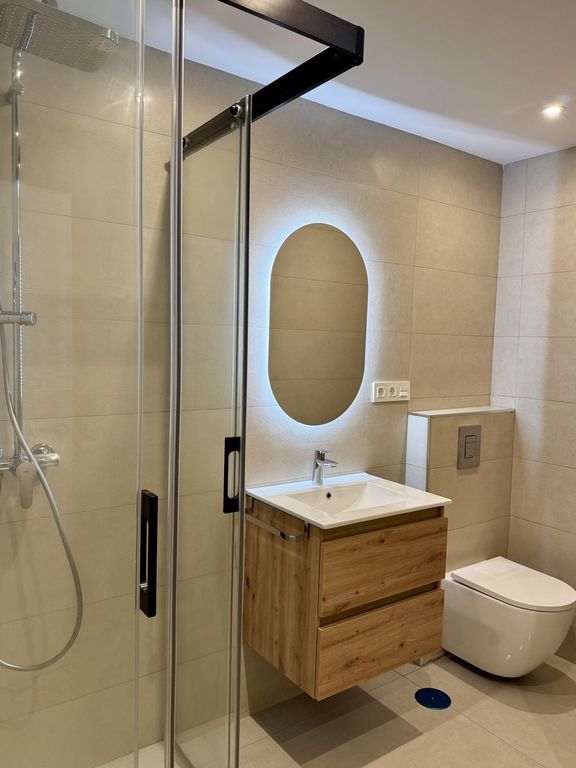 Property thumbnail 9