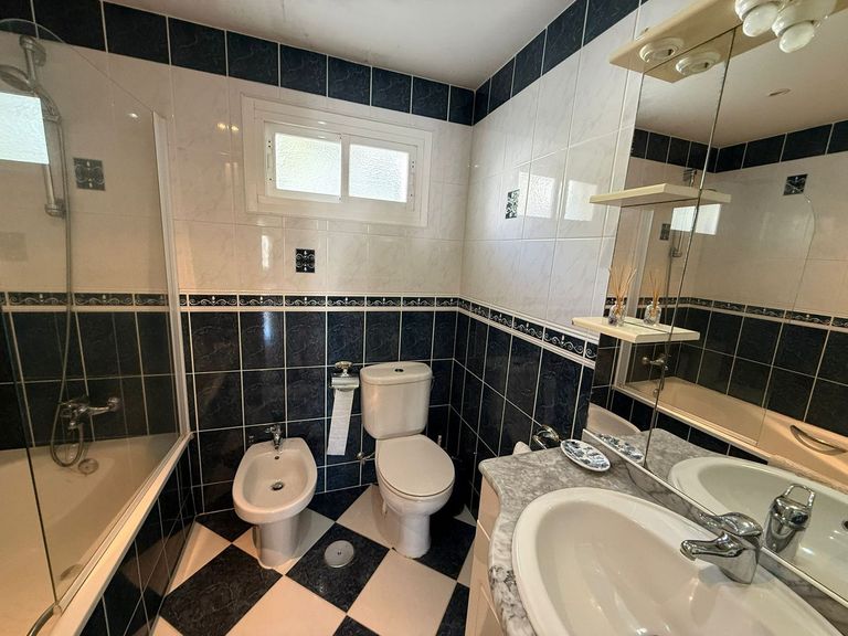 Property thumbnail 4