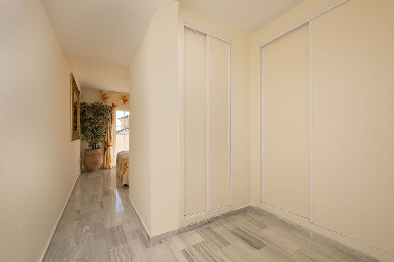 Property thumbnail 13