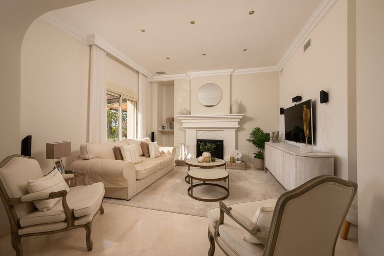 Property thumbnail 12