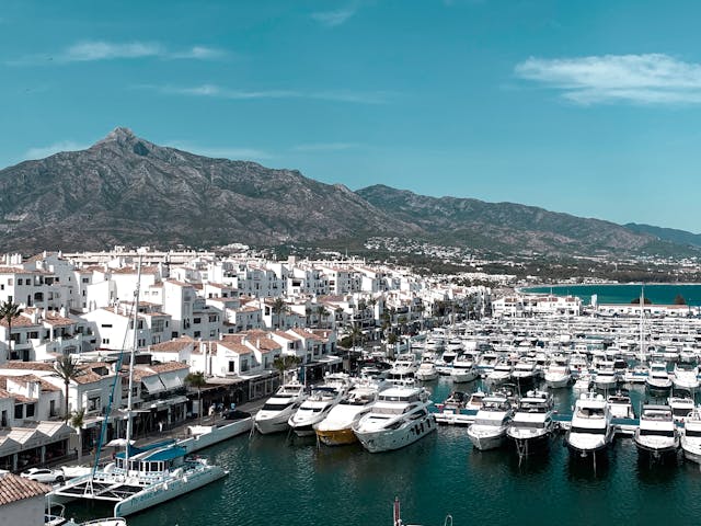 Living in Marbella as a Retiree: Lifestyle, Climate, Golf and Property on the Costa del Sol