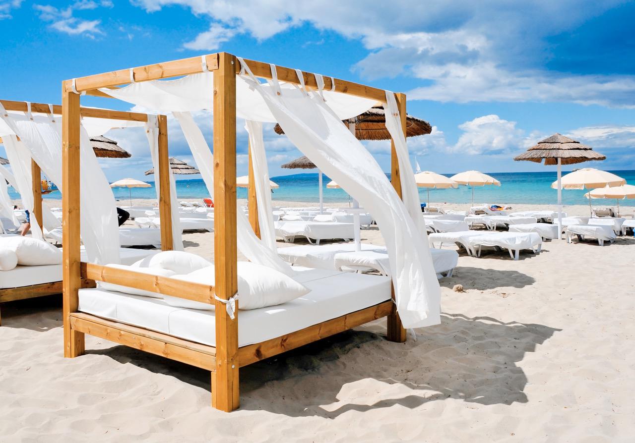Luxury beach beds at a beachclub in Playa d'en Bossa
