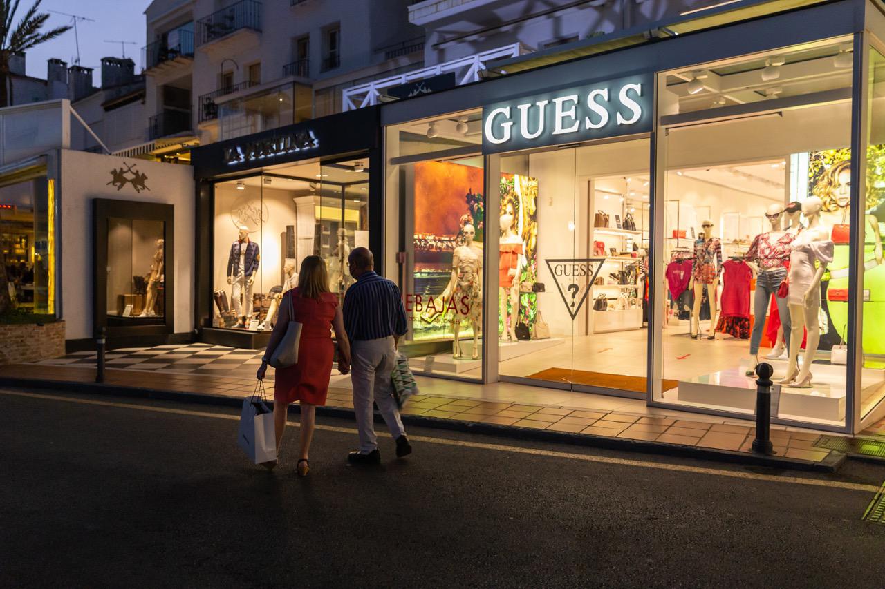 Upscale shopping street in Marbella
